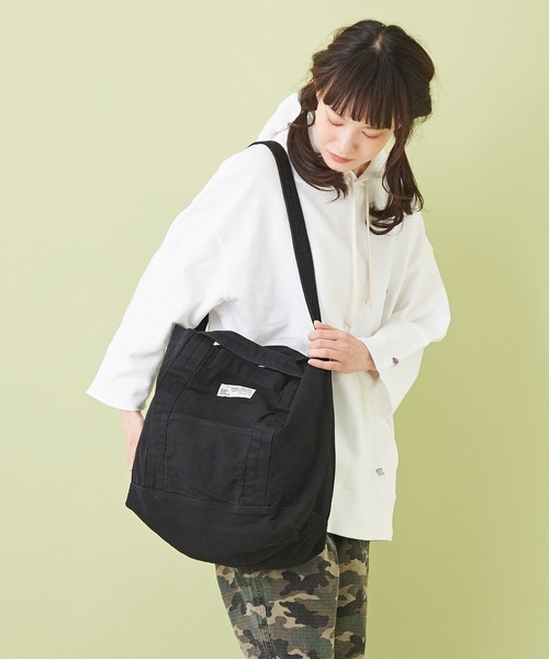 arbore（アーバー）の「キャンバスバッグ（ショルダーバッグ・レディース・ブラック/イエロー/ミント/ナチュラル・M）」の2枚目の写真