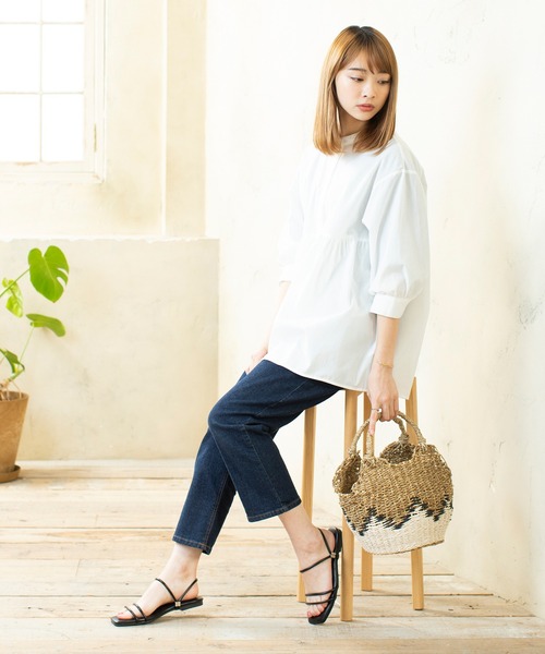 menue(メヌエ)の「2WAYスクエアトゥループストラップフラットサンダル(サンダル・レディース・ブラウン/ガンメタ/パイソン/ブラック/ホワイト・35/38/34/37/36/39/40/41)」の16枚目の写真