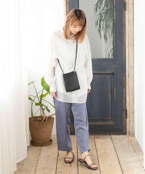 menue(メヌエ)の「2WAYスクエアトゥループストラップフラットサンダル(サンダル・レディース・ブラウン/ガンメタ/パイソン/ブラック/ホワイト・35/38/34/37/36/39/40/41)」の17枚目の写真