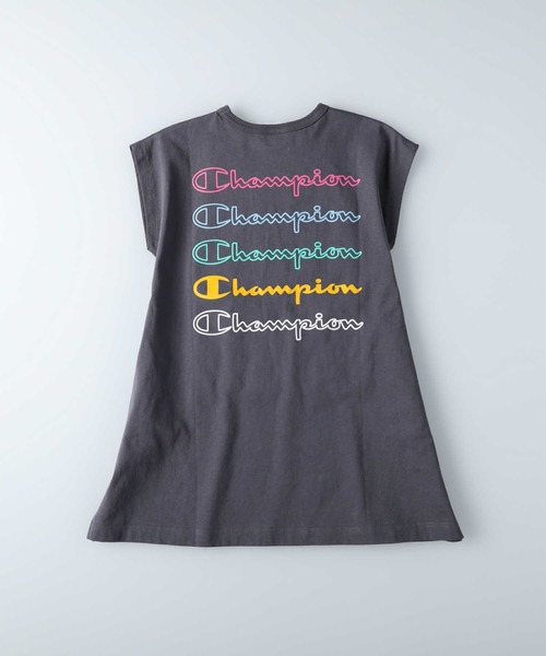 Champion(チャンピオン)の「【Champion】バックプリントワンピース(ワンピース・キッズ・パープル/ダークグレー・155)」の2枚目の写真
