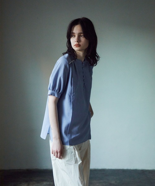 UNITED TOKYO（ユナイテッドトウキョウ）の「ペザントギャザーブラウス（シャツ/ブラウス・レディース・ホワイト/ブラック/ブルー/ブルー系その他・FREE）」の11枚目の写真