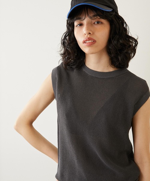 Whim Gazette（ウィムガゼット）の「WASHI ノースリプルオーバー（ニット/セーター・レディース・チャコールグレー/オレンジ/グリーン/ライトベージュ・FREE）」の2枚目の写真