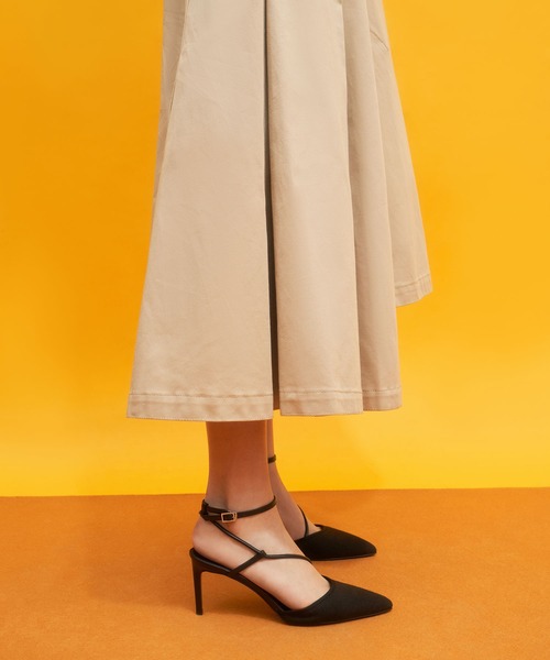 CHARLES & KEITH(チャールズ & キース)の「リネンアシンメトリックパンプス / Linen Asymmetric Pumps(パンプス・レディース・ライトブルー/ブラック/ベージュ・22.5cm/23cm/23.5cm/24.5cm/25cm/25.5cm)」の13枚目の写真
