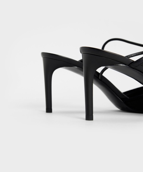 CHARLES & KEITH(チャールズ & キース)の「リネンアシンメトリックパンプス / Linen Asymmetric Pumps(パンプス・レディース・ライトブルー/ブラック/ベージュ・22.5cm/23cm/23.5cm/24.5cm/25cm/25.5cm)」の18枚目の写真
