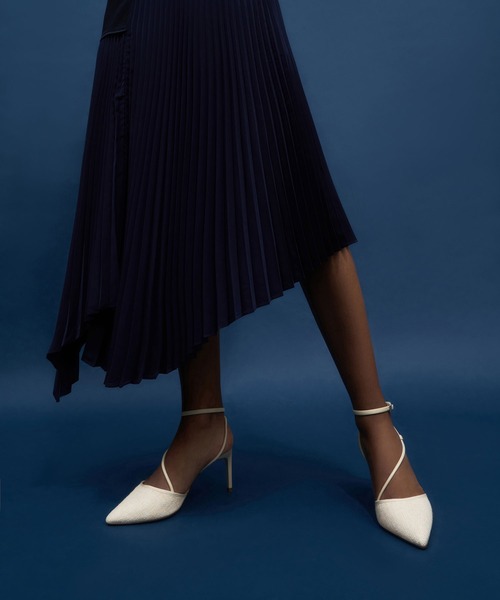 CHARLES & KEITH(チャールズ & キース)の「リネンアシンメトリックパンプス / Linen Asymmetric Pumps(パンプス・レディース・ライトブルー/ブラック/ベージュ・22.5cm/23cm/23.5cm/24.5cm/25cm/25.5cm)」の20枚目の写真