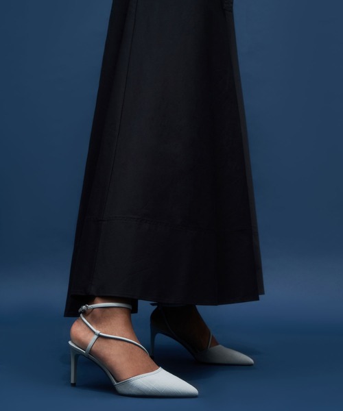 CHARLES & KEITH(チャールズ & キース)の「リネンアシンメトリックパンプス / Linen Asymmetric Pumps(パンプス・レディース・ライトブルー/ブラック/ベージュ・22.5cm/23cm/23.5cm/24.5cm/25cm/25.5cm)」の6枚目の写真
