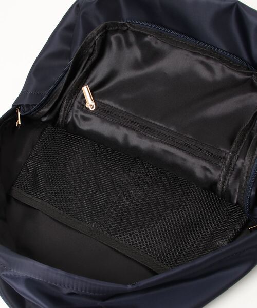 Honeys(ハニーズ)の「機能性リュック(バックパック/リュック・レディース・ネイビー/ブラック・FREE)」の4枚目の写真