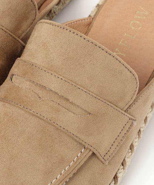 BAYFLOW（ベイフロー）の「ローファーミュール（その他シューズ・レディース・グレー/ライトベージュ・MEDIUM/LARGE）」の11枚目の写真