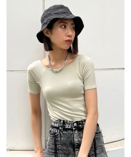 EMODA(エモダ)の「スイッチングリブトップ(Tシャツ/カットソー・レディース・ホワイト/ブラック/マスタード・FREE)」の1枚目の写真