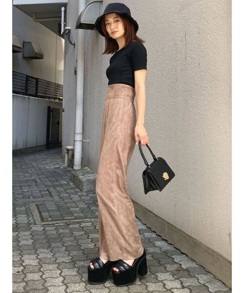 EMODA(エモダ)の「スイッチングリブトップ(Tシャツ/カットソー・レディース・ホワイト/ブラック/マスタード・FREE)」の5枚目の写真