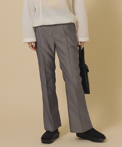 Ray BEAMS（レイビームス）の「Ray BEAMS / チドリ ジャカード フレア パンツ（その他パンツ・レディース・ボルドー/パープル系その他2・S/M）」の2枚目の写真