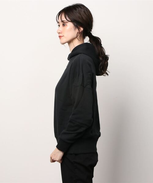 Reebok（リーボック）の「レトロ オーバーサイズ フーディー / Retro Oversize Hoodie（パーカー・レディース・アイボリー/ブラック・MEDIUM/LARGE/XX-LARGE/X-LARGE/SMALL/X-SMALL）」の11枚目の写真