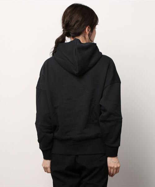 Reebok（リーボック）の「レトロ オーバーサイズ フーディー / Retro Oversize Hoodie（パーカー・レディース・アイボリー/ブラック・MEDIUM/LARGE/XX-LARGE/X-LARGE/SMALL/X-SMALL）」の4枚目の写真