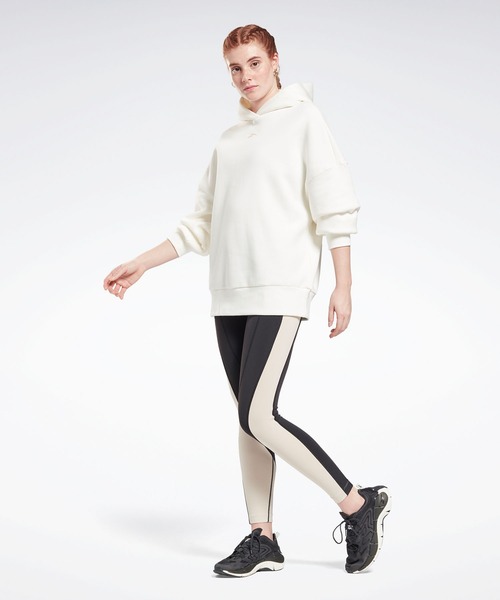Reebok（リーボック）の「レトロ オーバーサイズ フーディー / Retro Oversize Hoodie（パーカー・レディース・アイボリー/ブラック・MEDIUM/LARGE/XX-LARGE/X-LARGE/SMALL/X-SMALL）」の14枚目の写真