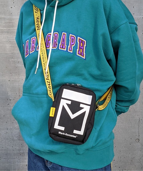 Mark Gonzales(マーク・ゴンザレス)の「MARK GONZALES/マークゴンザレス ジャガードテープ付ショルダーバッグ(ショルダーバッグ・メンズ・ブラック/イエロー・FREE)」の14枚目の写真