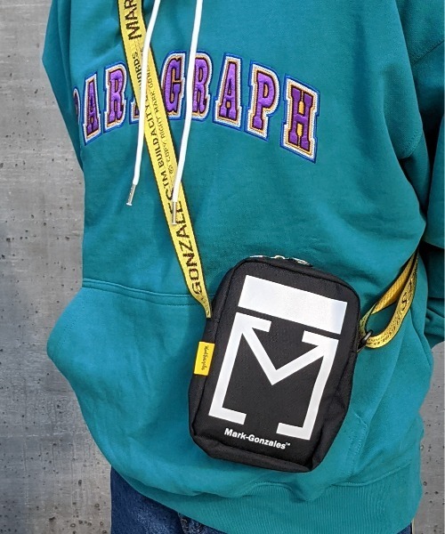 Mark Gonzales(マーク・ゴンザレス)の「MARK GONZALES/マークゴンザレス ジャガードテープ付ショルダーバッグ(ショルダーバッグ・メンズ・ブラック/イエロー・FREE)」の15枚目の写真