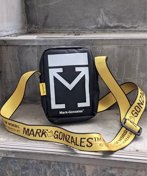 Mark Gonzales(マーク・ゴンザレス)の「MARK GONZALES/マークゴンザレス ジャガードテープ付ショルダーバッグ(ショルダーバッグ・メンズ・ブラック/イエロー・FREE)」の18枚目の写真