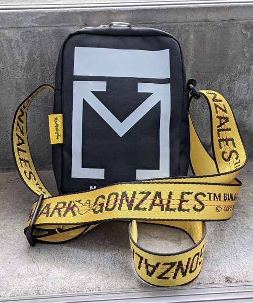 Mark Gonzales(マーク・ゴンザレス)の「MARK GONZALES/マークゴンザレス ジャガードテープ付ショルダーバッグ(ショルダーバッグ・メンズ・ブラック/イエロー・FREE)」の20枚目の写真