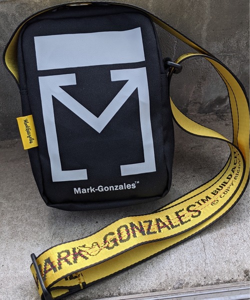 Mark Gonzales(マーク・ゴンザレス)の「MARK GONZALES/マークゴンザレス ジャガードテープ付ショルダーバッグ(ショルダーバッグ・メンズ・ブラック/イエロー・FREE)」の22枚目の写真