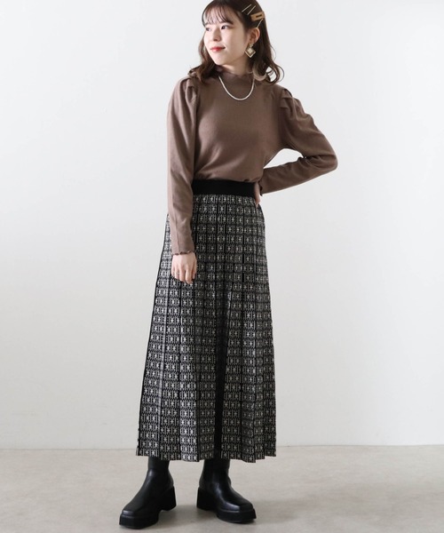 Cheek（チーク）の「リブハイネックトップス（Tシャツ/カットソー・レディース・グレイッシュベージュ/ブラック/グリーン/モカ・MEDIUM）」の13枚目の写真