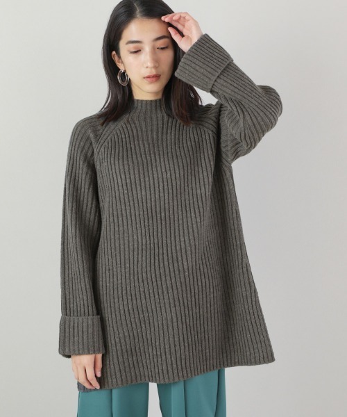 Bou Jeloud（ブージュルード）の「リブフレアニットチュニック（ニット/セーター・レディース・チャコールグレー/ブルー/グリーン/グレイッシュベージュ・FREE）」の2枚目の写真