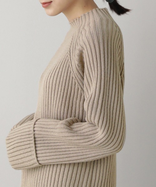 Bou Jeloud（ブージュルード）の「リブフレアニットチュニック（ニット/セーター・レディース・チャコールグレー/ブルー/グリーン/グレイッシュベージュ・FREE）」の17枚目の写真