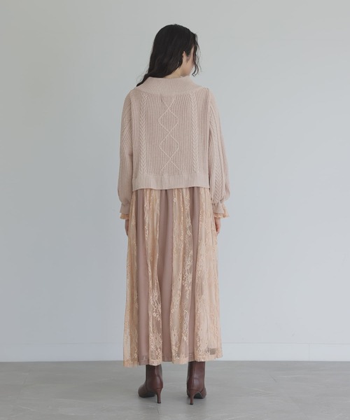 somari imagination（ソマリ イマジネーション）の「『レースドッキングケーブルニットワンピース』（ワンピース・レディース・チャコール/ピンクベージュ・1/2）」の6枚目の写真