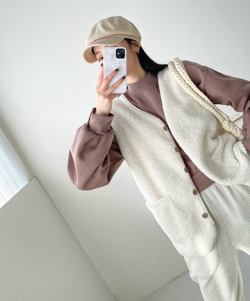 me+em select(ミームセレクト)の「シンプルボアベスト(ベスト・レディース・ピンク/ネイビー/ブラウン/ベージュ/アイボリー/ミント・FREE)」の16枚目の写真