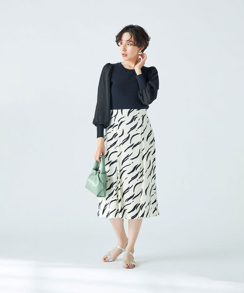 NOLLEY’S Sophi(ノーリーズソフィ)の「袖シフォンパフスリーブプルオーバーニット(ニット/セーター・レディース・ブラック/ベージュ/ミント/イエロー・38)」の13枚目の写真
