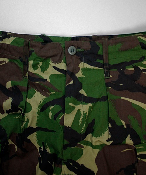 MILITARY（ミリタリー）の「BRITISH ARMY DEAD STOCK ブリティッシュ ライト ウェイト コンバット トラウザーズ（カーゴパンツ・メンズ・カーキ・FREE）」の6枚目の写真