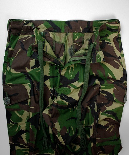 MILITARY（ミリタリー）の「BRITISH ARMY DEAD STOCK ブリティッシュ ライト ウェイト コンバット トラウザーズ（カーゴパンツ・メンズ・カーキ・FREE）」の7枚目の写真