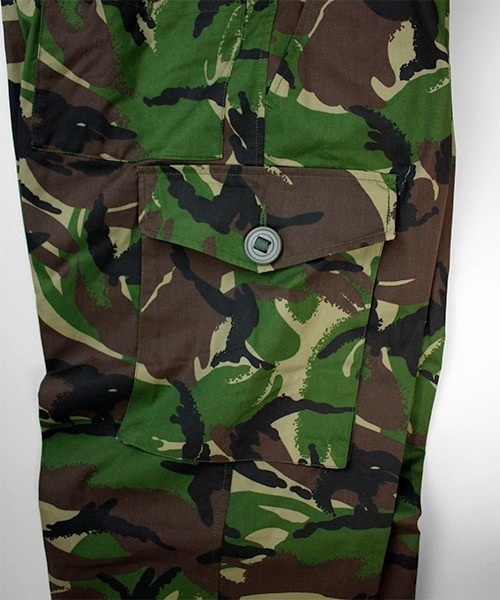 MILITARY（ミリタリー）の「BRITISH ARMY DEAD STOCK ブリティッシュ ライト ウェイト コンバット トラウザーズ（カーゴパンツ・メンズ・カーキ・FREE）」の12枚目の写真