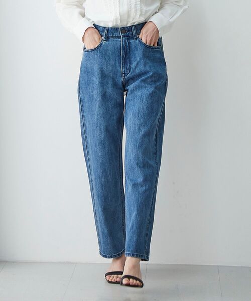 le.coeur blanc（ルクールブラン）の「デニムハイウエストパンツ（デニムパンツ・レディース・ネイビー/ブルー・38/36）」の10枚目の写真