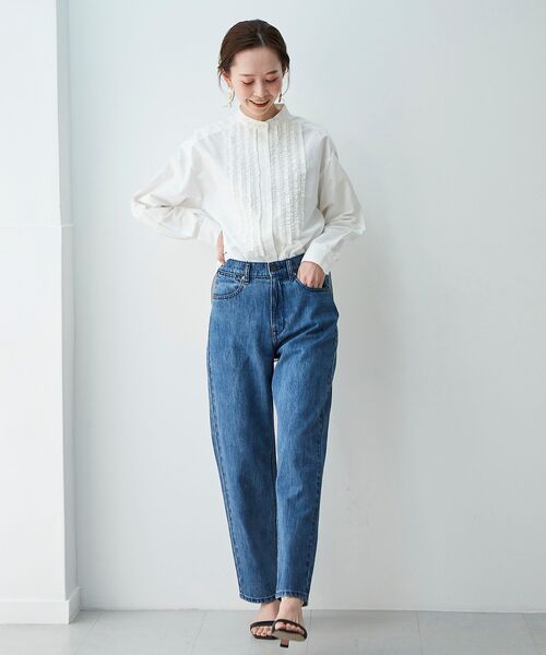 le.coeur blanc（ルクールブラン）の「デニムハイウエストパンツ（デニムパンツ・レディース・ネイビー/ブルー・38/36）」の4枚目の写真