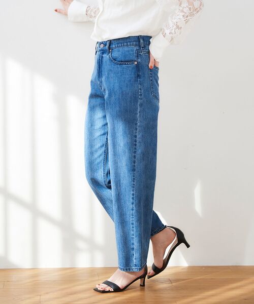 le.coeur blanc（ルクールブラン）の「デニムハイウエストパンツ（デニムパンツ・レディース・ネイビー/ブルー・38/36）」の22枚目の写真