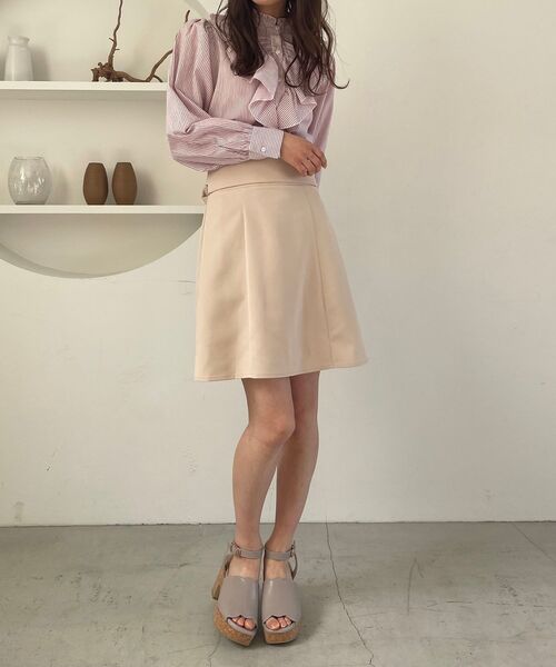 MAJESTIC LEGON(マジェスティックレゴン)の「2wayハイウストミニスカート(スカート・レディース・ブラック/アイボリー/モカ・MEDIUM)」の4枚目の写真