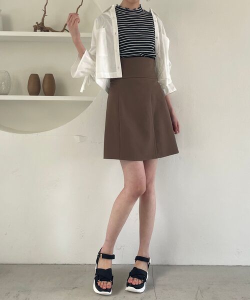 MAJESTIC LEGON(マジェスティックレゴン)の「2wayハイウストミニスカート(スカート・レディース・ブラック/アイボリー/モカ・MEDIUM)」の11枚目の写真