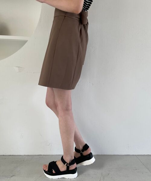 MAJESTIC LEGON(マジェスティックレゴン)の「2wayハイウストミニスカート(スカート・レディース・ブラック/アイボリー/モカ・MEDIUM)」の15枚目の写真