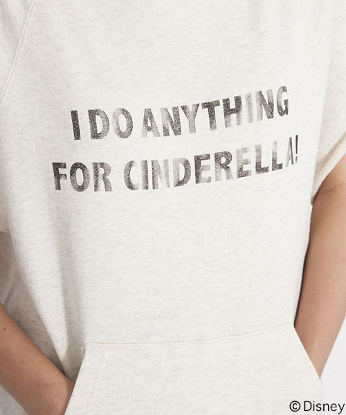 MILKFED.（ミルクフェド）の「CINDERELLA BIG SWEAT HOODIE　（Disney/ディズニー/シンデレラ/ビッグスウェットトップ/プルオーバー）（スウェット・レディース・アッシュ/ホワイト・SMALL/MEDIUM）」の6枚目の写真
