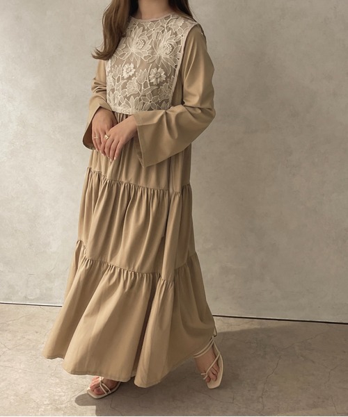 apres jour clair(アプレジュールクレア)の「【apres jour clair】ティアードワンピース【ZOZOTOWN限定アイテム】(ワンピース・レディース・モカ/オフホワイト/ベージュ・フリー/X-LARGE)」の2枚目の写真