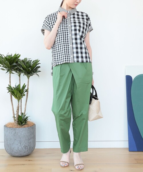 BEAMS HEART(ビームスハート)の「BEAMS HEART / クレイジー ギンガムチェック シャツ(シャツ/ブラウス・レディース・ブラック/ベージュ/グリーン・FREE)」の20枚目の写真