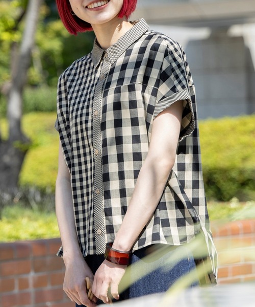 BEAMS HEART(ビームスハート)の「BEAMS HEART / クレイジー ギンガムチェック シャツ(シャツ/ブラウス・レディース・ブラック/ベージュ/グリーン・FREE)」の2枚目の写真