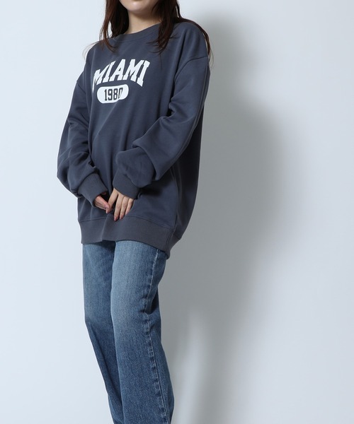 MAISON BREEZE(メゾンブリーズ)の「【MAISON BREEZE】カレッジロゴクロップドトレーナー KNF(スウェット・レディース・ピンク/グレー/ダークグレー・FREE)」の9枚目の写真