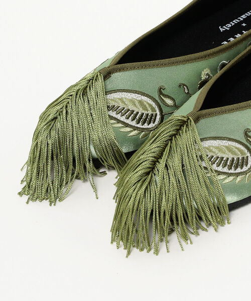 BEAMS BOY(ビームスボーイ)の「FUJIN TREE × maturely / Fringe Chinese Shose(パンプス・レディース・ブラック/オリーブ・38/39/37)」の9枚目の写真