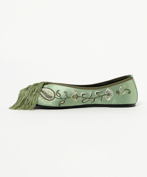 BEAMS BOY(ビームスボーイ)の「FUJIN TREE × maturely / Fringe Chinese Shose(パンプス・レディース・ブラック/オリーブ・38/39/37)」の10枚目の写真
