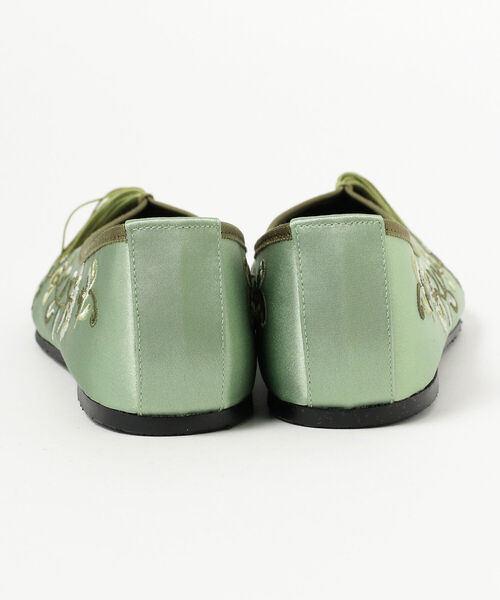 BEAMS BOY(ビームスボーイ)の「FUJIN TREE × maturely / Fringe Chinese Shose(パンプス・レディース・ブラック/オリーブ・38/39/37)」の13枚目の写真