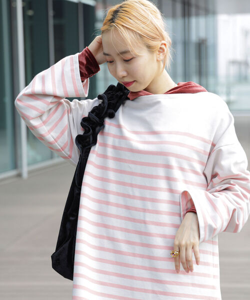 Ray BEAMS（レイビームス）の「HELOYSE / クラッシュ ベロア トートバッグ（トートバッグ・レディース・ブラック/ライム・ONE SIZE）」の6枚目の写真