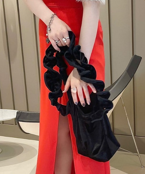 Ray BEAMS（レイビームス）の「HELOYSE / クラッシュ ベロア トートバッグ（トートバッグ・レディース・ブラック/ライム・ONE SIZE）」の18枚目の写真