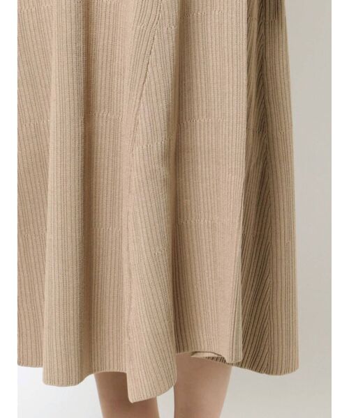 LAGUNAMOON（ラグナムーン）の「タックスリーブドッキングニットワンピース（ワンピース・レディース・ブラック/ベージュ/カーキ・SMALL/MEDIUM）」の9枚目の写真