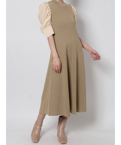 LAGUNAMOON（ラグナムーン）の「タックスリーブドッキングニットワンピース（ワンピース・レディース・ブラック/ベージュ/カーキ・SMALL/MEDIUM）」の17枚目の写真